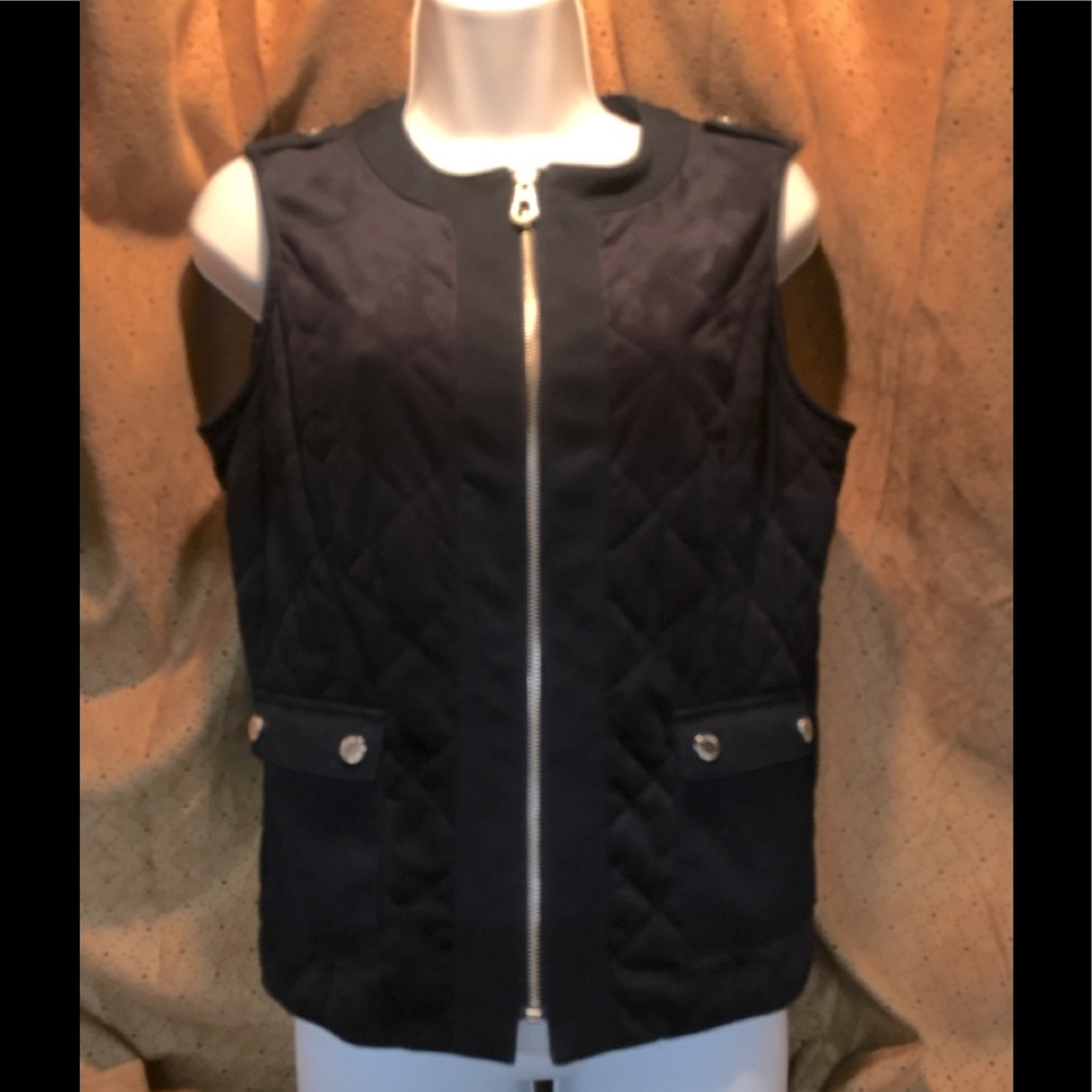 Jones of New York- Quilted black vest size Pm